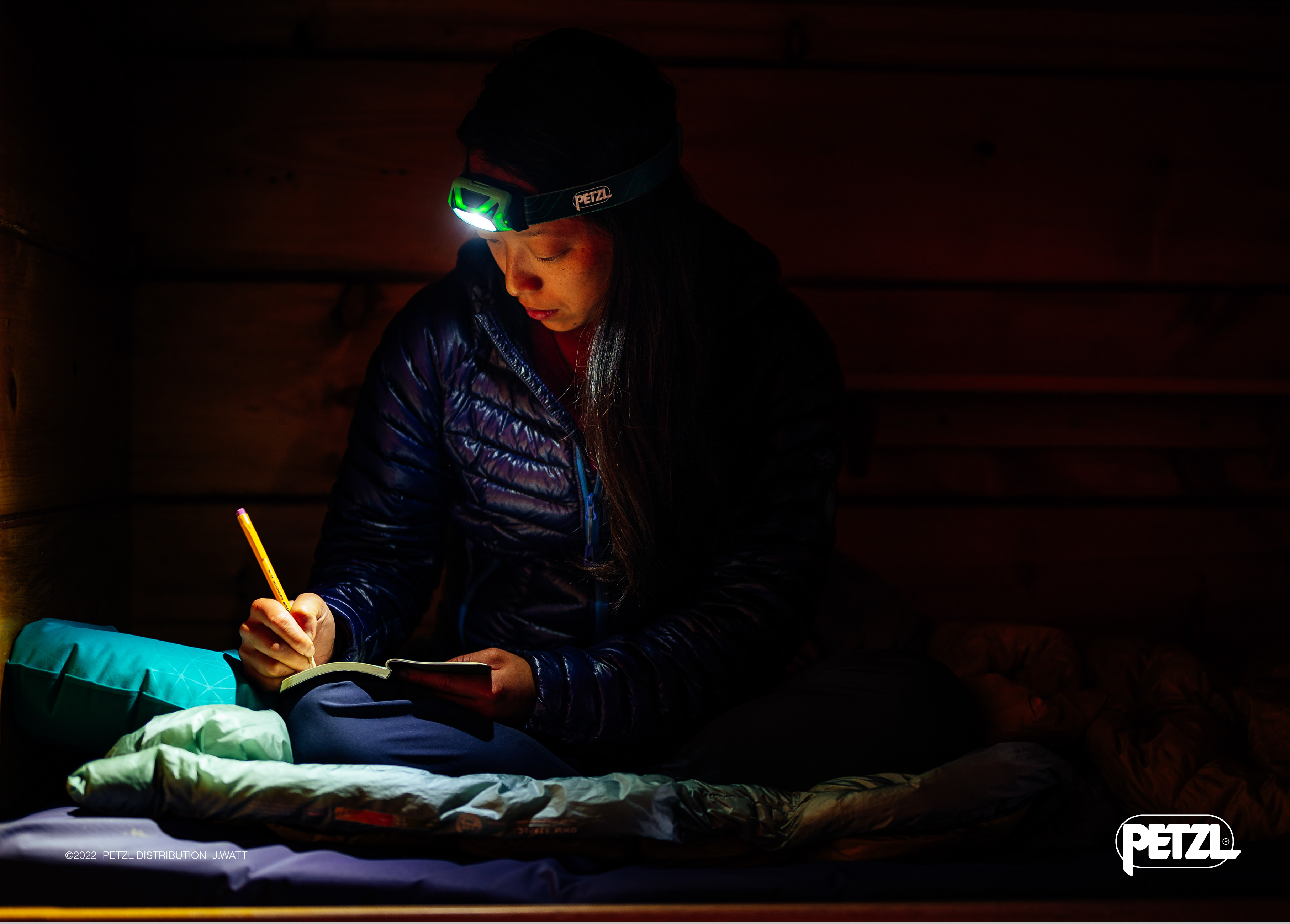 PETZL TIKKINA Stirnlampe 300 Lumen inkl. 3x AAA Batterie grün