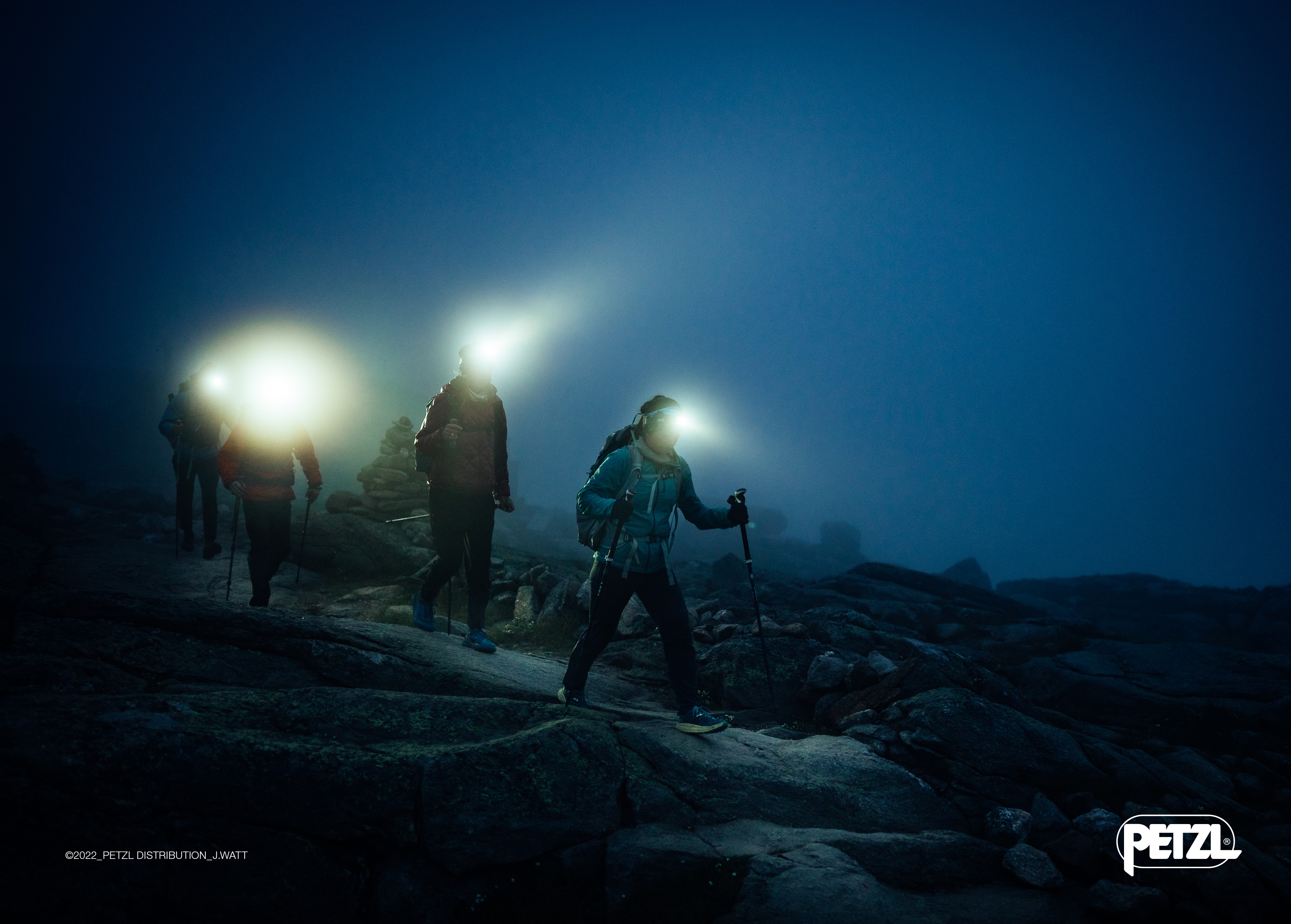 PETZL ACTIK Stirnlampe 450 Lumen blau