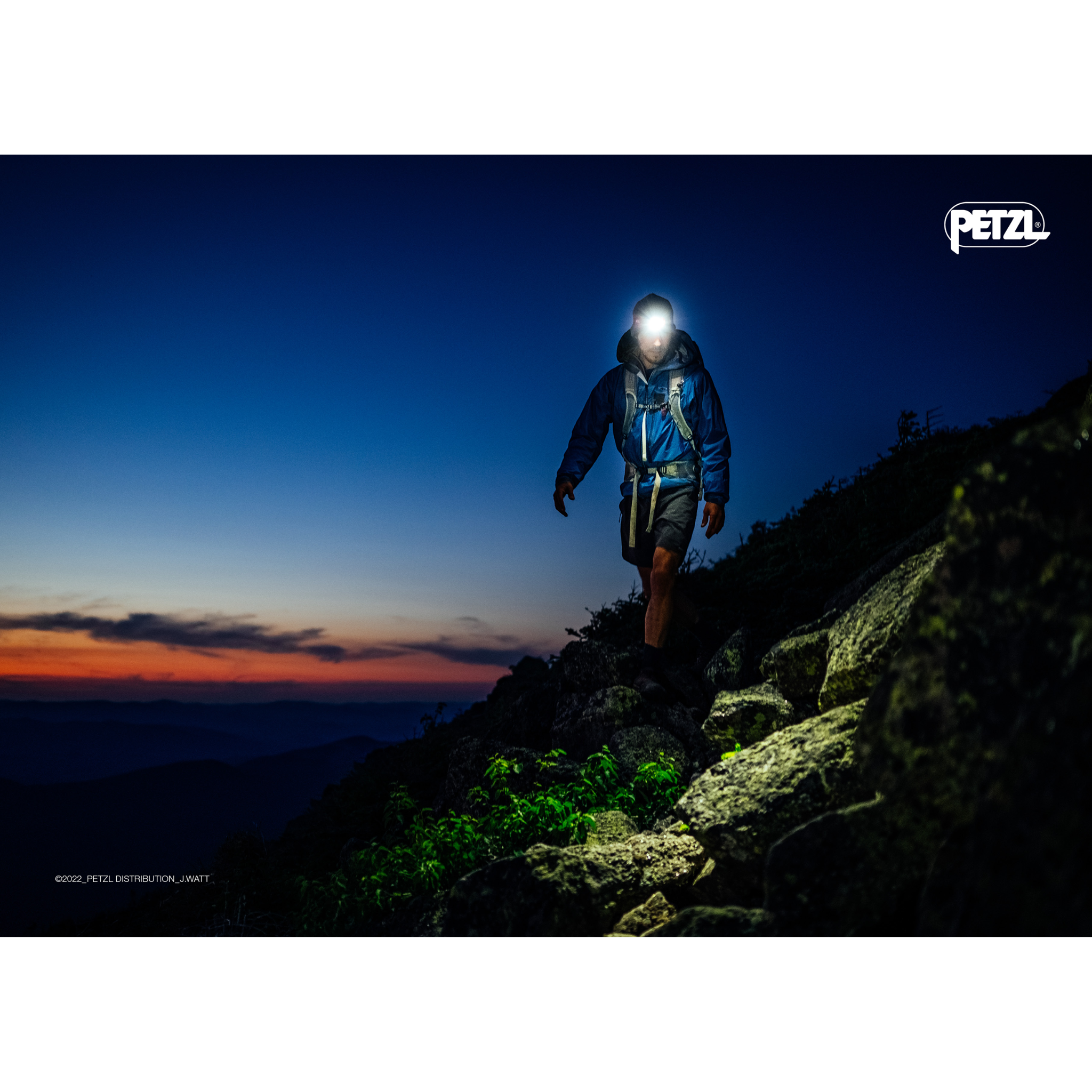 PETZL ACTIK Stirnlampe 450 Lumen inkl. 3x AAA Batterie blau